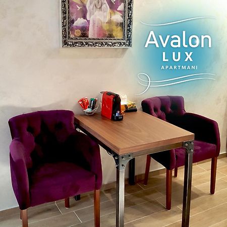 Avalon Lux Studio Apartment Novi Sad Eksteriør billede