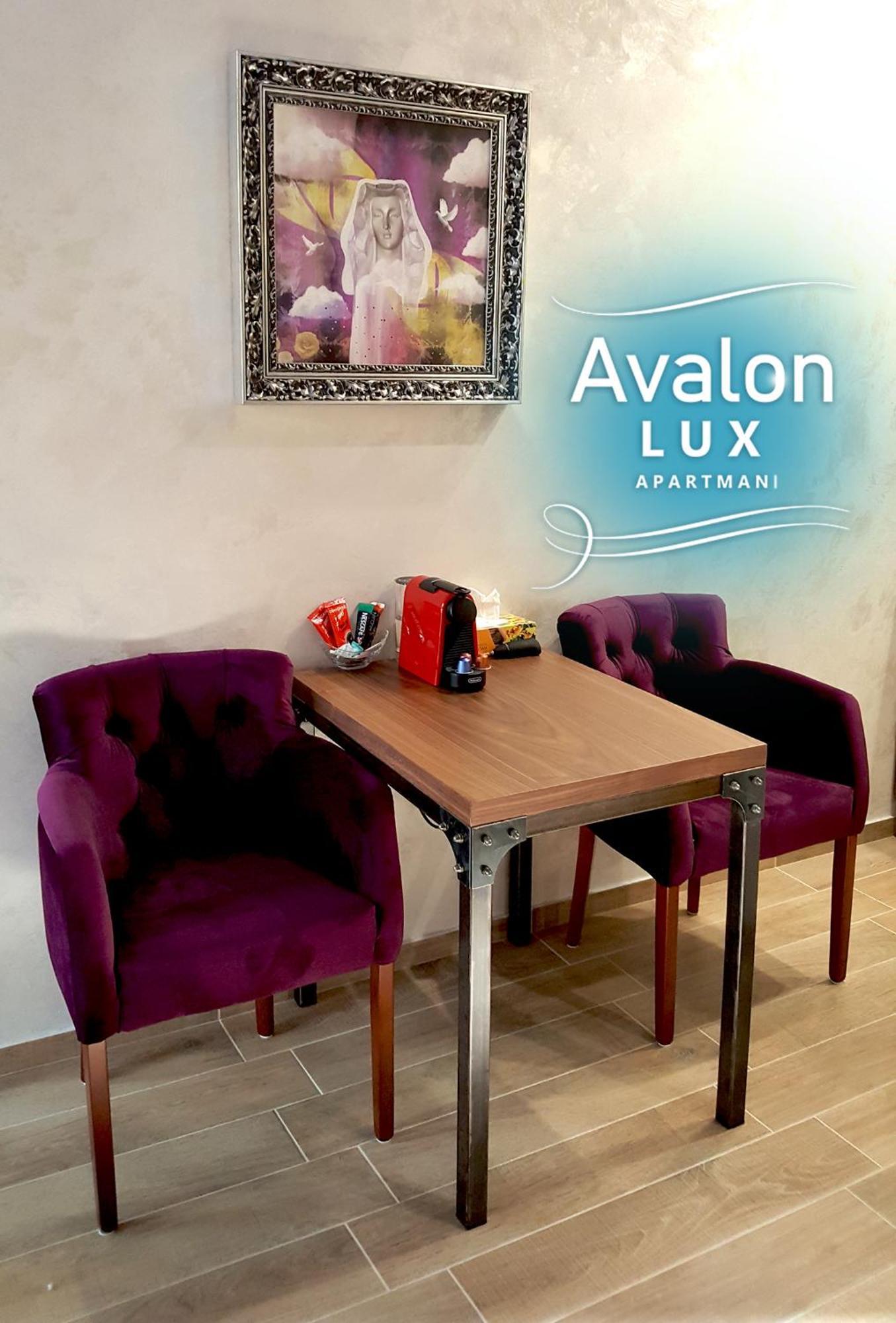 Avalon Lux Studio Apartment Novi Sad Eksteriør billede