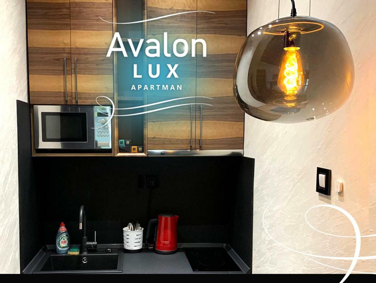 Avalon Lux Studio Apartment Novi Sad Eksteriør billede