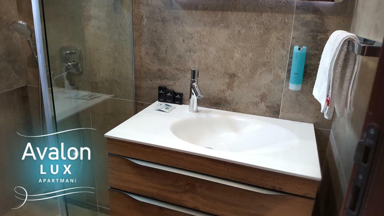 Avalon Lux Studio Apartment Novi Sad Eksteriør billede